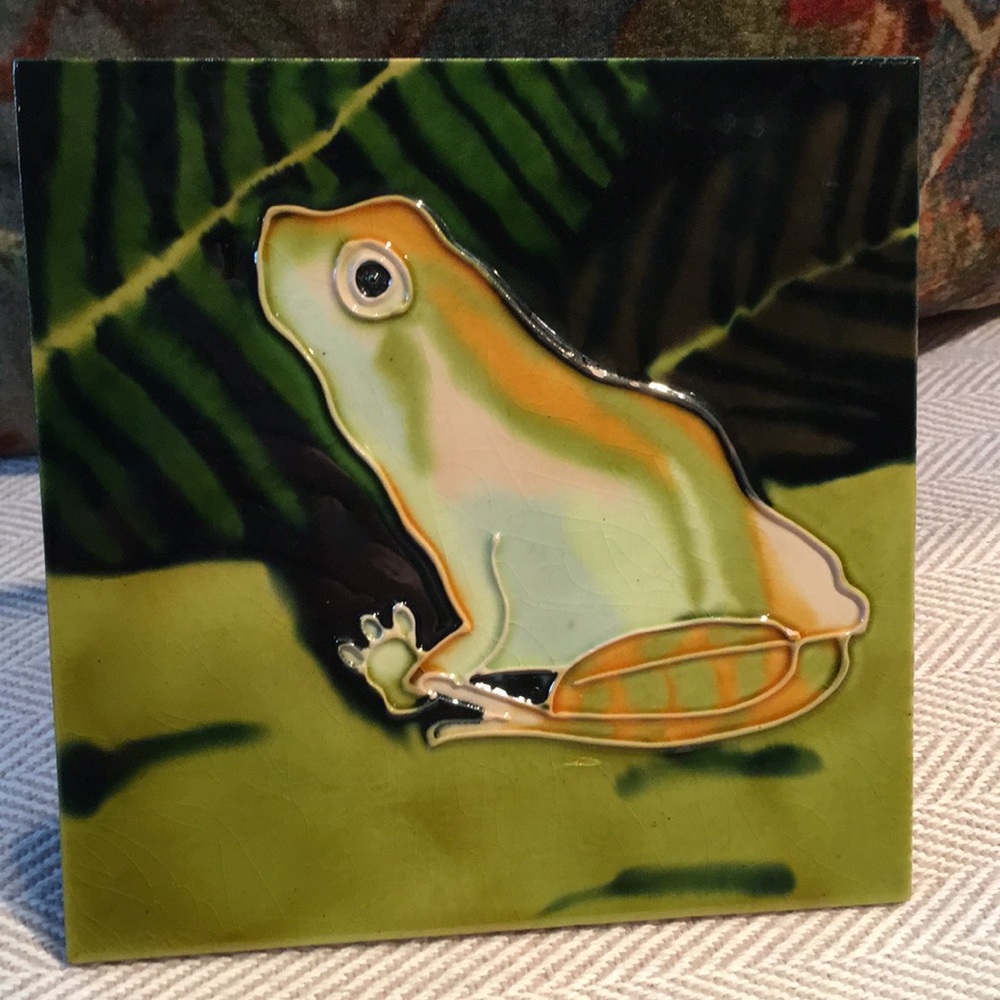Ceramic frog frame or trivet 6” by 6”